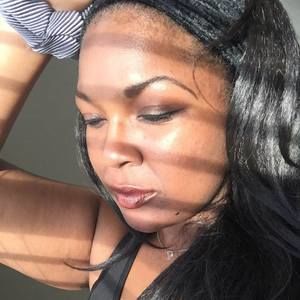 Meet your Posher, Ebony